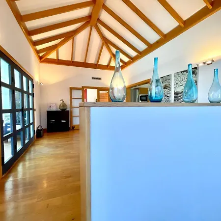 A With Private Pool, Beachfront, Ac, Wifi, Bbq In Playa Blanca (Lanzarote)