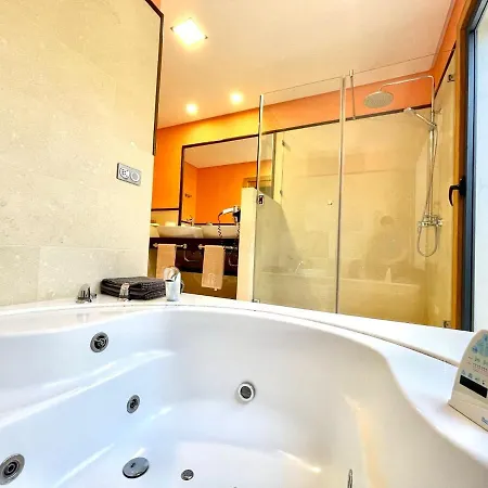 A With Private Pool, Beachfront, Ac, Wifi, Bbq In * Playa Blanca (Lanzarote)